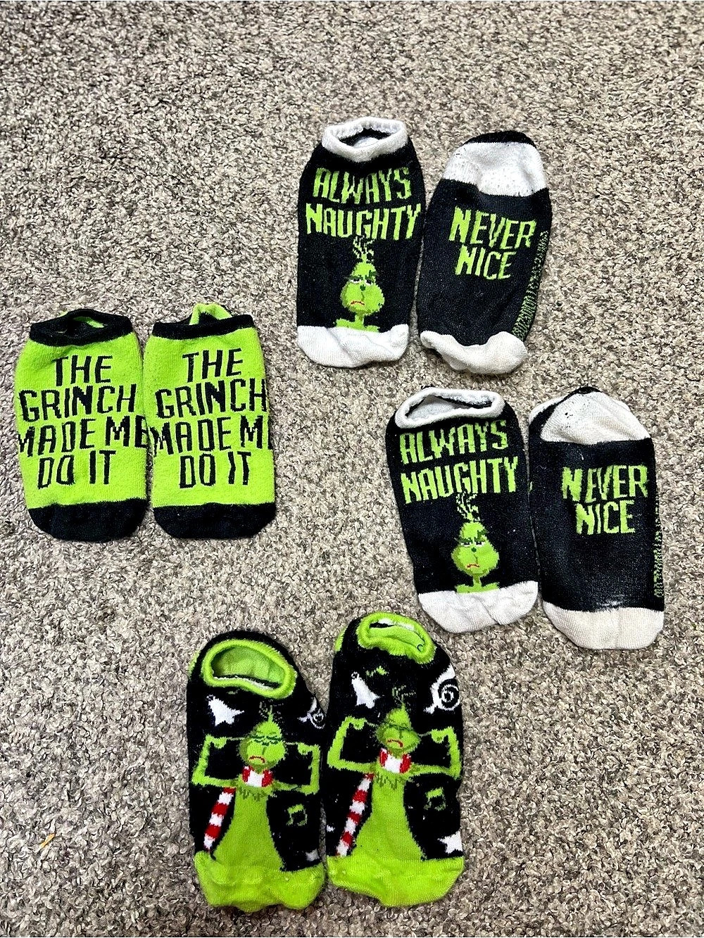 Grinch Holiday Socks 4-Pair Set